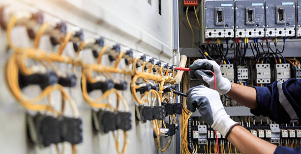 Professional Electrician technician working in East Lansdowne, PA